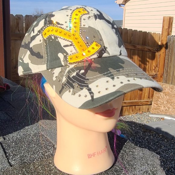 Ladies Camo BLING Hat NEW - Picture 1 of 4